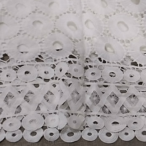 Taylor white lace dress size 2 - Picture 12 of 12